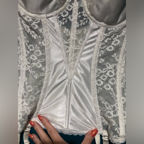 Va Bien Strapless Corset Bustier with Garters - Picture 13 of 16